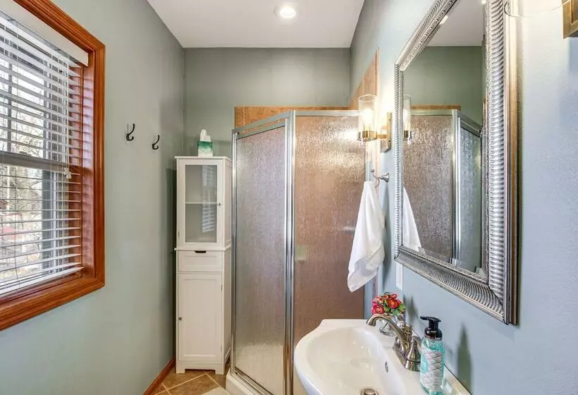 Spacious Detroit Lakes Home: Walk To Downtown!