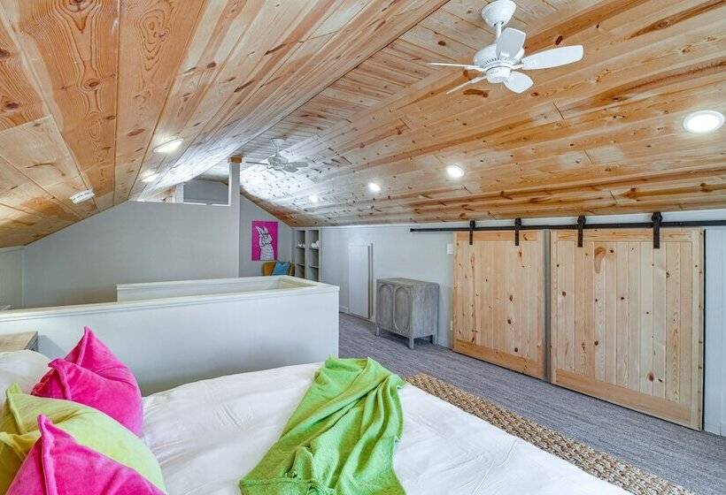 Spacious Detroit Lakes Home: Walk To Downtown!