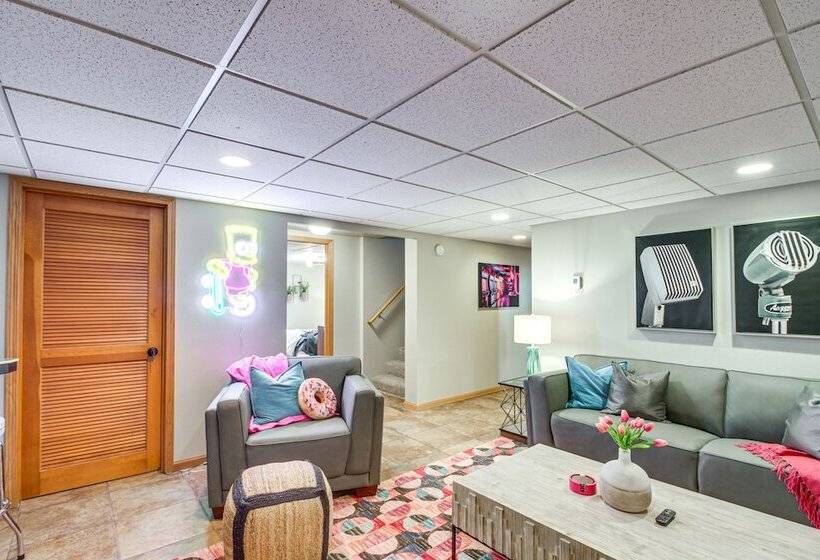 Spacious Detroit Lakes Home: Walk To Downtown!