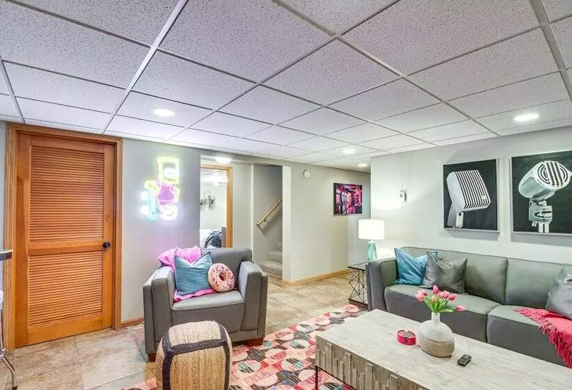 Spacious Detroit Lakes Home: Walk To Downtown!