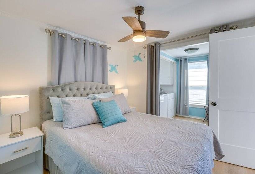 Waterfront Shelby Home W/ Fireplace & Scenic Decks