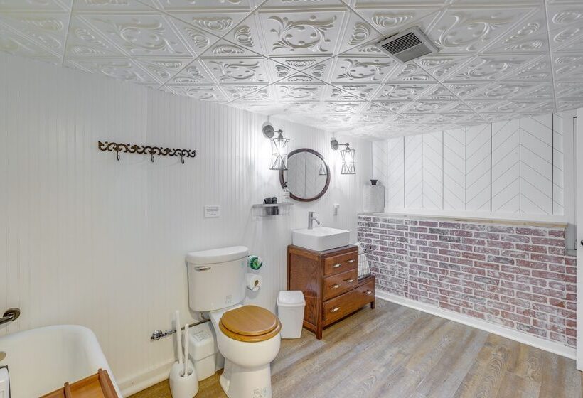 Waterfront Shelby Home W/ Fireplace & Scenic Decks