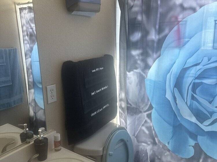 B&b At The Paseo S By Wanda