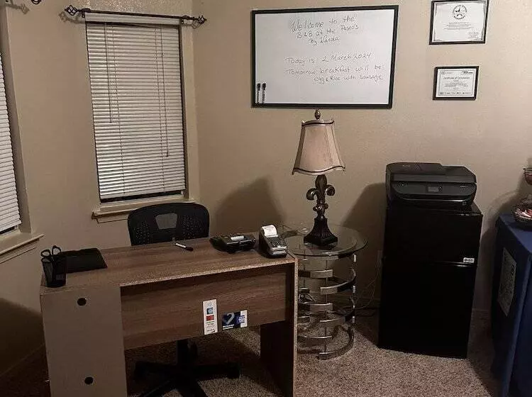 B&b At The Paseo S By Wanda