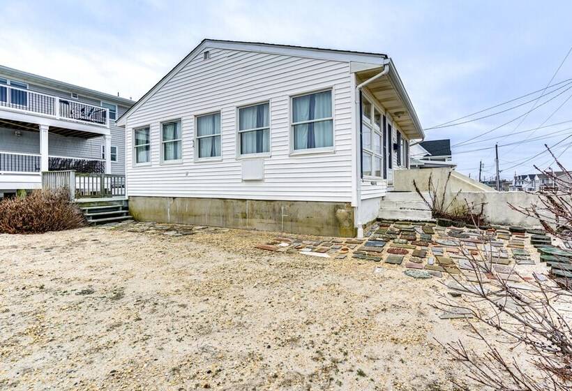 Beachfront Lavallette Home 2 Mi To Casino Pier!