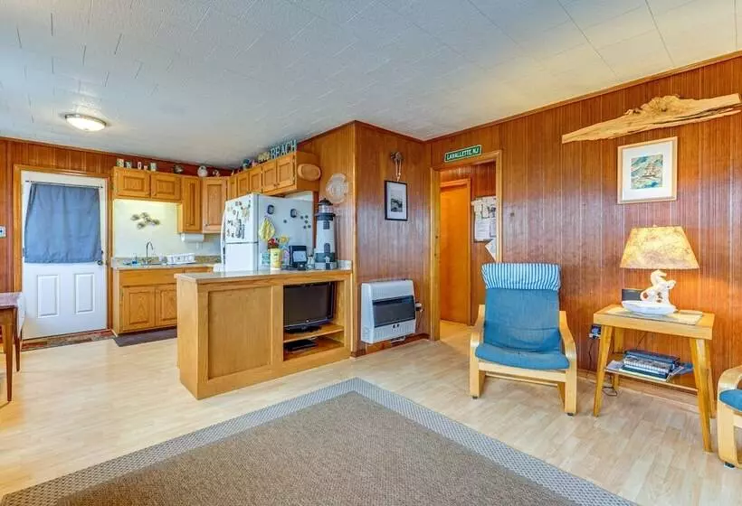 Beachfront Lavallette Home   2 Mi To Casino Pier!