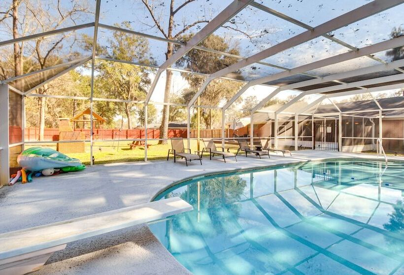 Beautiful Hinesville Retreat W/ Lanai & Pool!