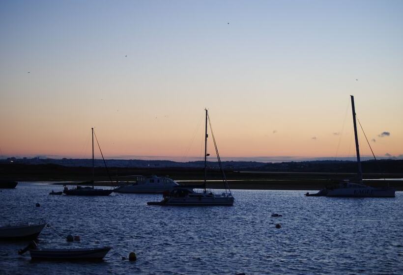 تختخواب و صبحانه Aparts & Suites Summer Cascade Alvor