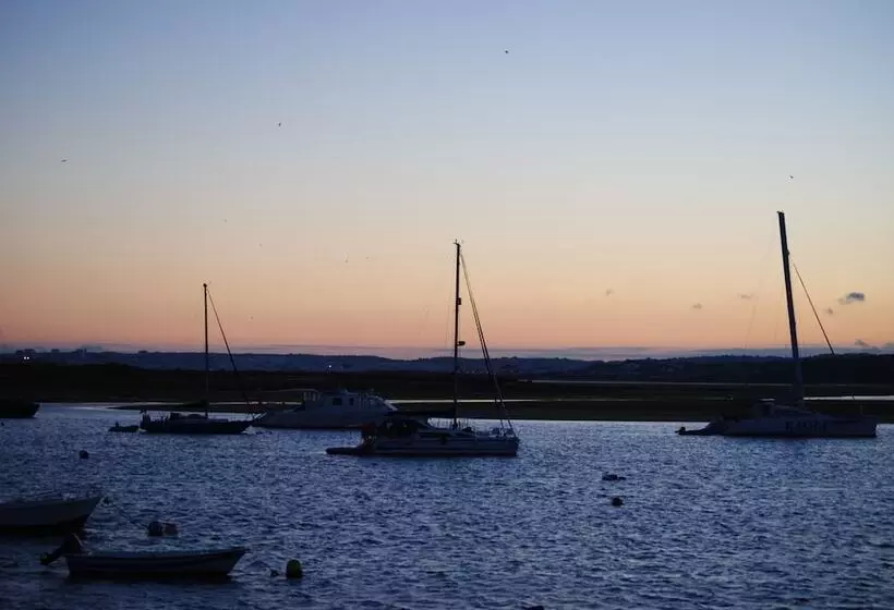 Aamiaismajoitus (B&B) Aparts & Suites Summer Cascade Alvor