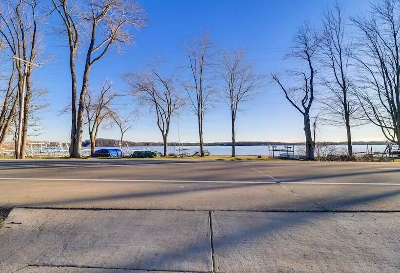 Brooklyn Cottage W/ Dock   Steps To Wamplers Lake!