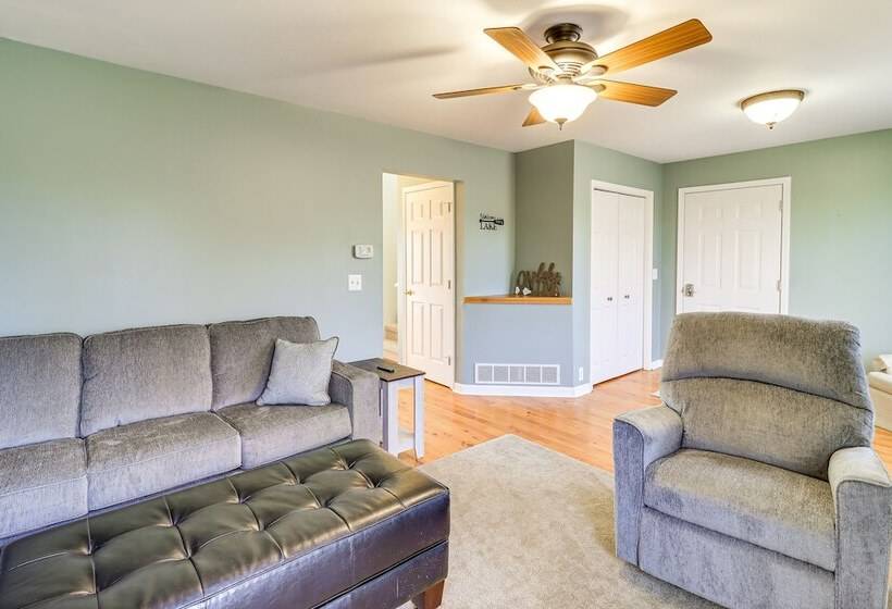 Brooklyn Cottage W/ Dock   Steps To Wamplers Lake!