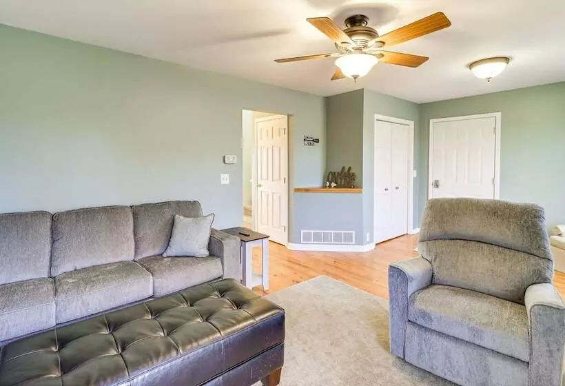 Brooklyn Cottage W/ Dock   Steps To Wamplers Lake!