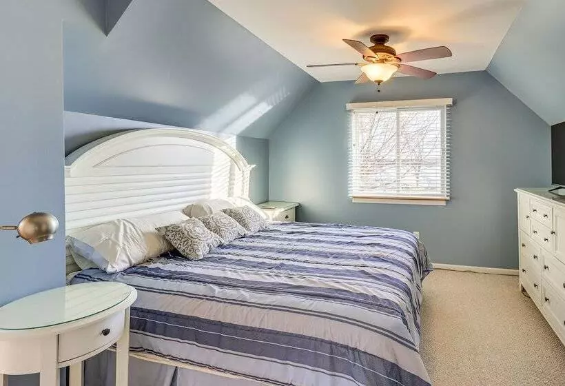 Brooklyn Cottage W/ Dock   Steps To Wamplers Lake!