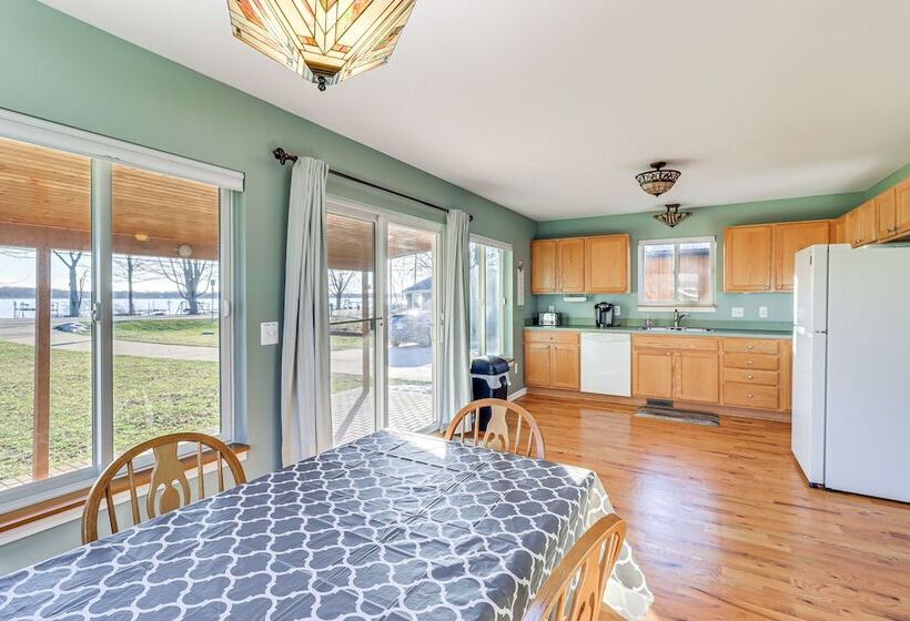 Brooklyn Cottage W/ Dock   Steps To Wamplers Lake!