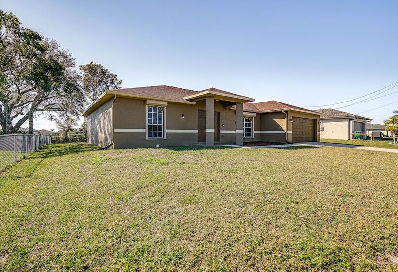 Canal Front Cape Coral Home W/ Fire Pit, By Beach!