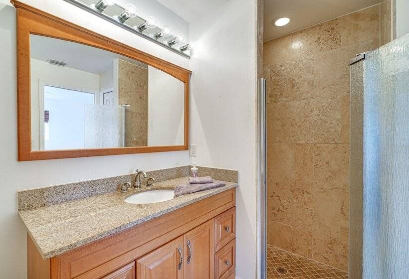 Canal Front Cape Coral Home W/ Fire Pit, By Beach!