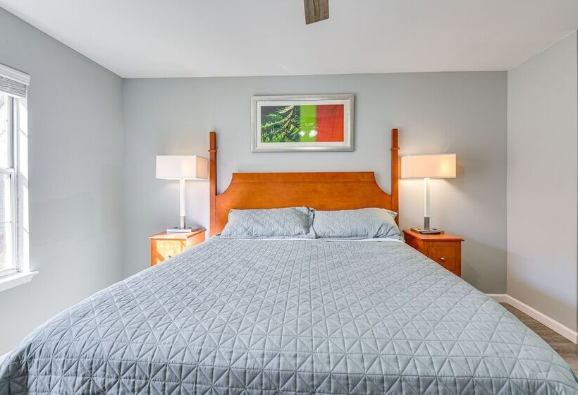 Charming Fort Walton Beach Home: 6 Mi To Ocean!