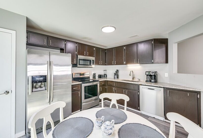 Charming Fort Walton Beach Home: 6 Mi To Ocean!