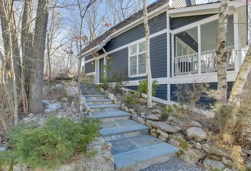 Dreamy Hudson Valley Cottage W/ State Park Views