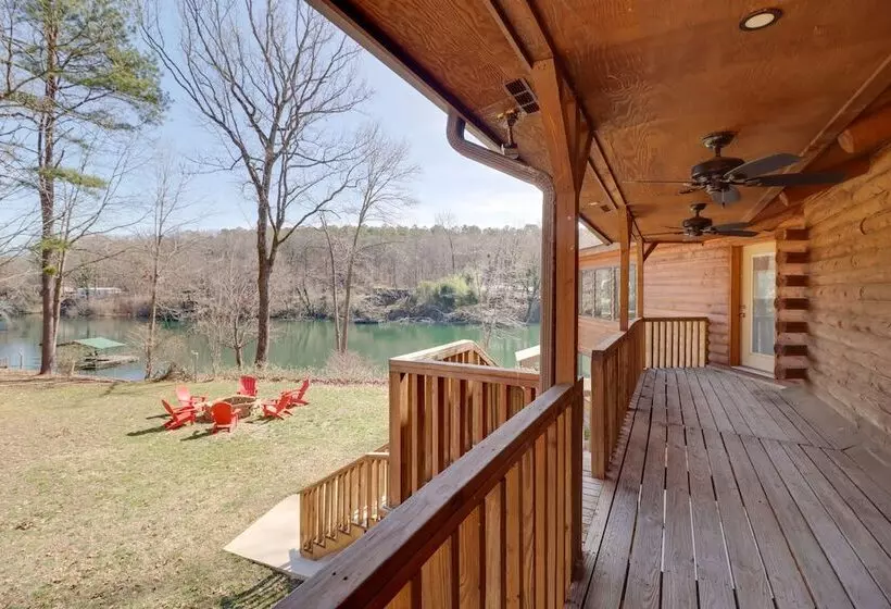 Family Friendly Riverfront Manor On The Little Red