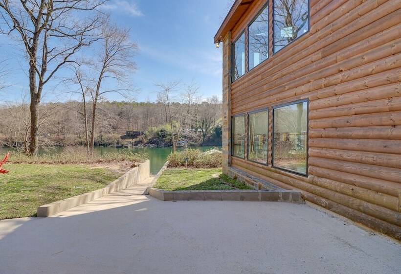 Family Friendly Riverfront Manor On The Little Red