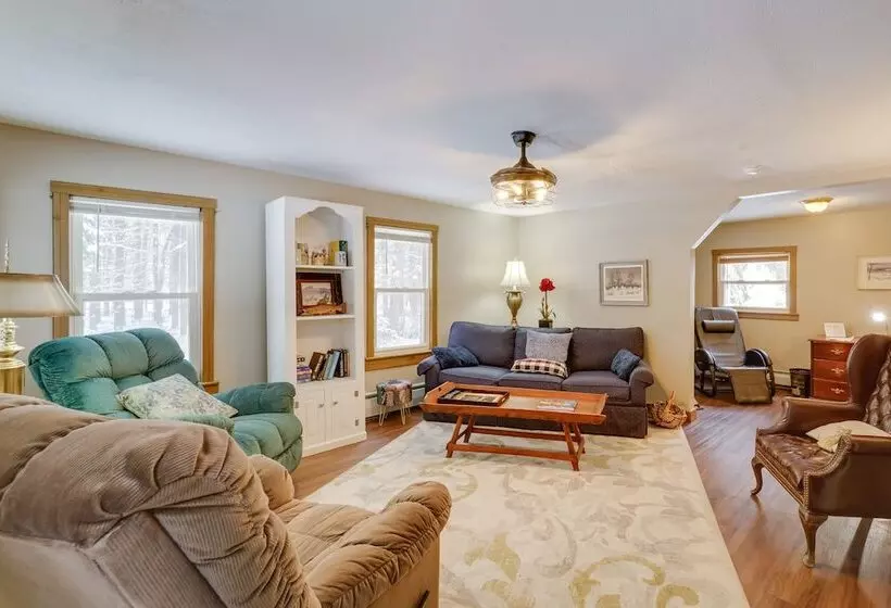 Farmhouse Cottage W/ Hot Tub, Near Titus Mountain!