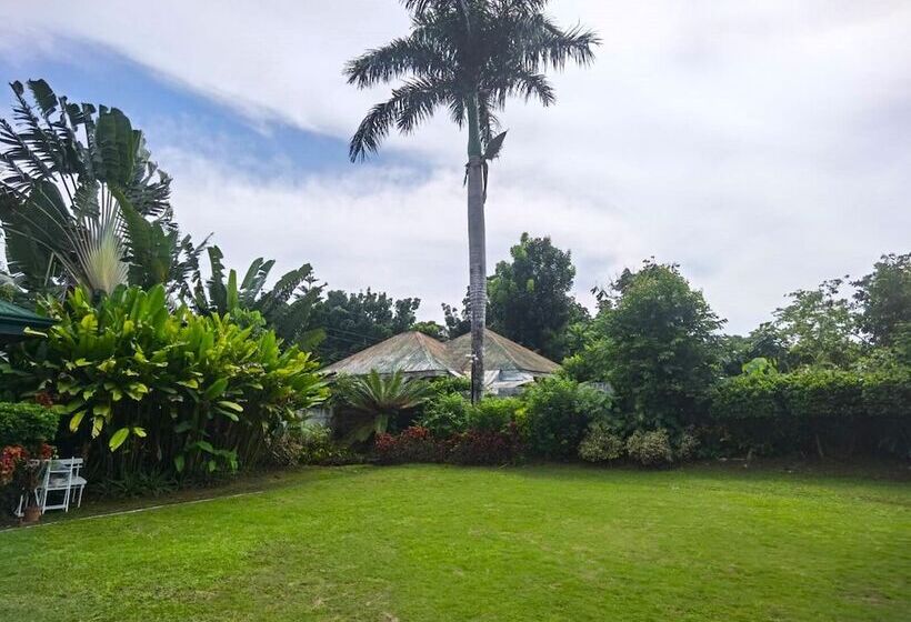 Hotel Cabana Republic