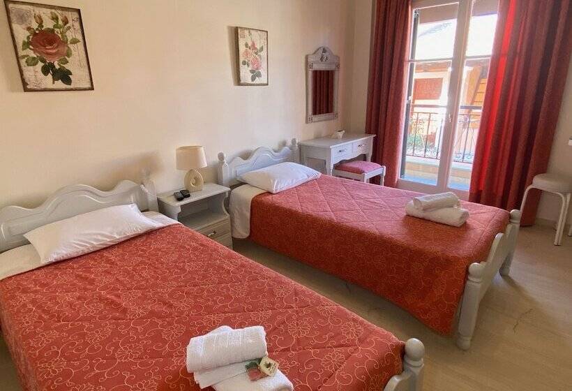 בית מלון כפרי Nikos Cassiopeia Apartments