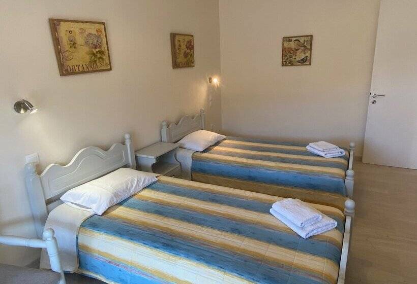 בית מלון כפרי Nikos Cassiopeia Apartments