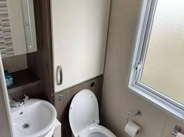 Hotelli Premium 2 Bed Caravan Sleeps 6 With Huge Decking