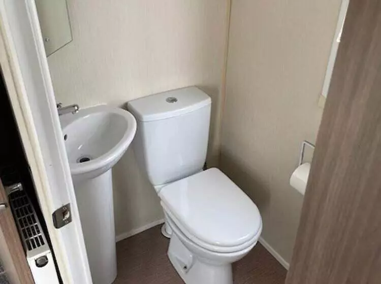 Hotelli Premium 2 Bed Caravan Sleeps 6 With Huge Decking