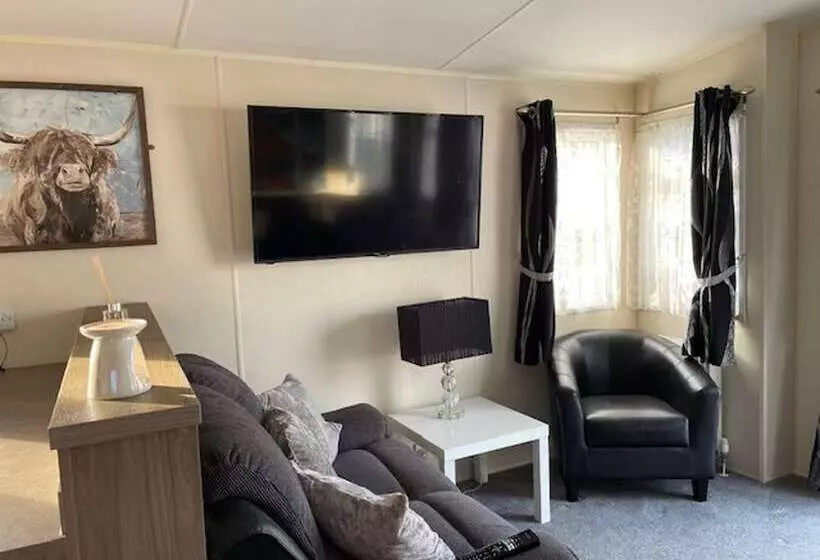 Hotelli Premium 2 Bed Caravan Sleeps 6 With Huge Decking