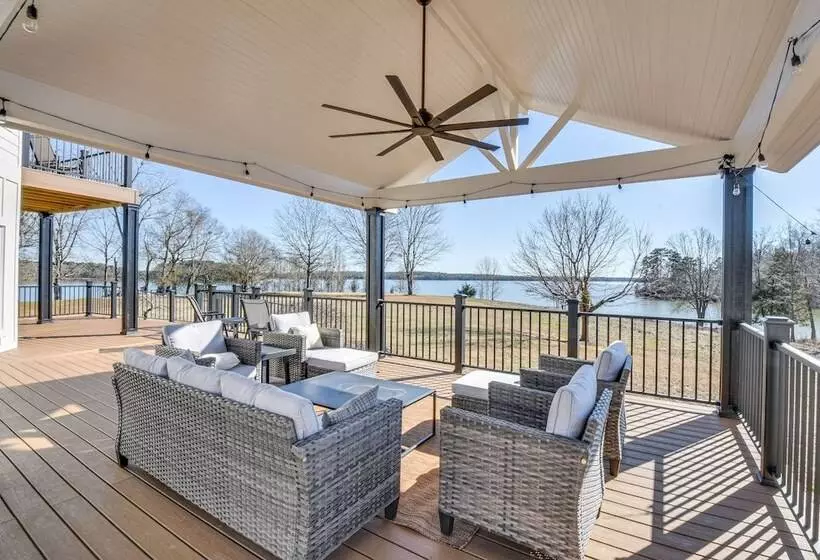 Lake Hartwell Home W/ Dock + Fire Pits!