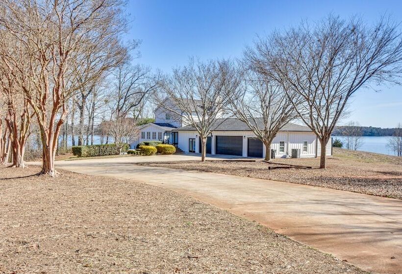 Lake Hartwell Home W/ Dock + Fire Pits!