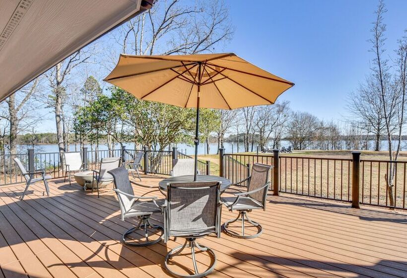 Lake Hartwell Home W/ Dock + Fire Pits!