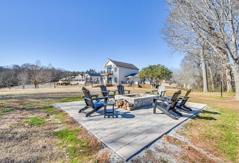 Lake Hartwell Home W/ Dock + Fire Pits!