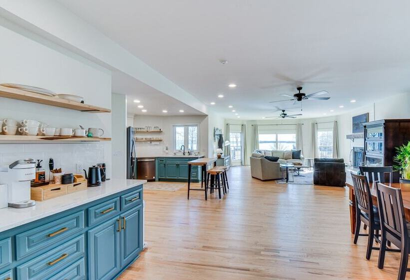 Lake Hartwell Home W/ Dock + Fire Pits!