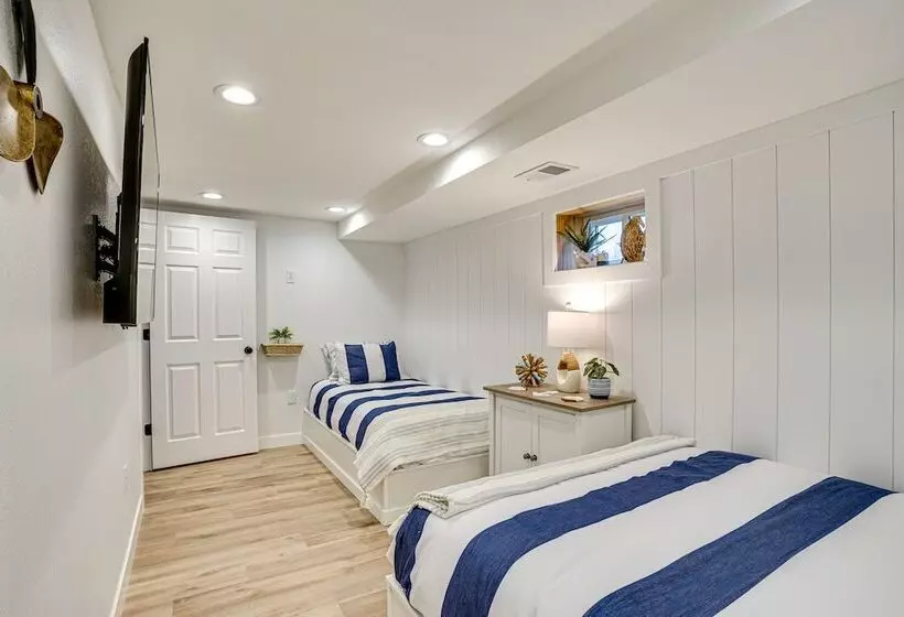 Montpelier Lake House W/ Deck, Dock & Fireplace!