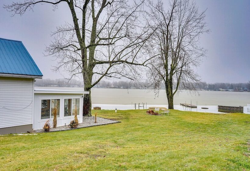 Montpelier Lake House W/ Deck, Dock & Fireplace!