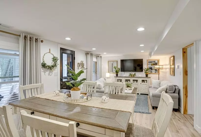 Montpelier Lake House W/ Deck, Dock & Fireplace!