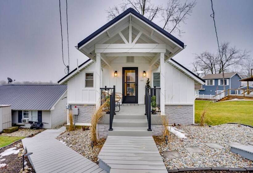 Montpelier Lake House W/ Deck, Dock & Fireplace!