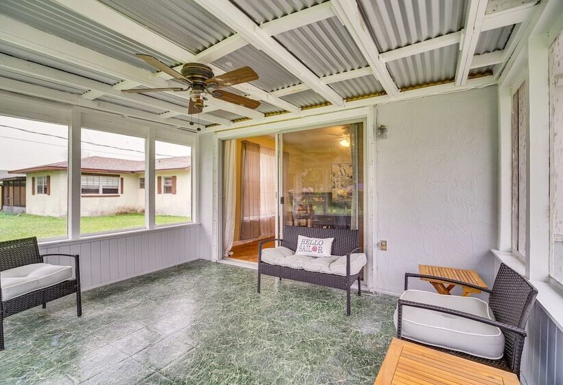Palm Bay Home W/ Screened Porch 8 Mi To Beaches!
