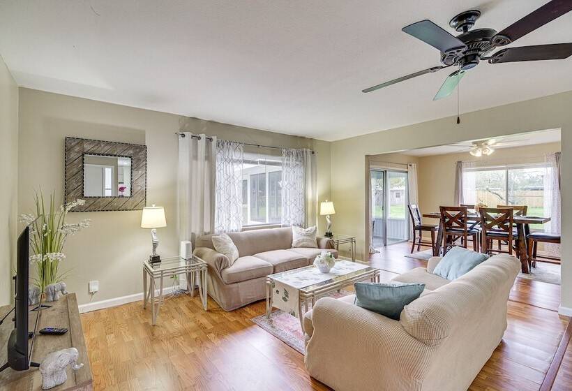 Palm Bay Home W/ Screened Porch 8 Mi To Beaches!