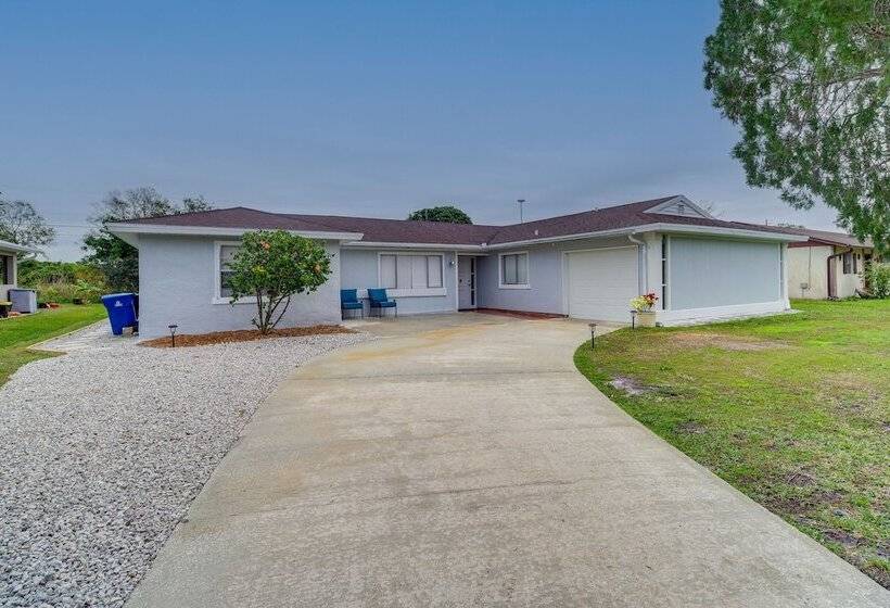 Palm Bay Home W/ Screened Porch 8 Mi To Beaches!