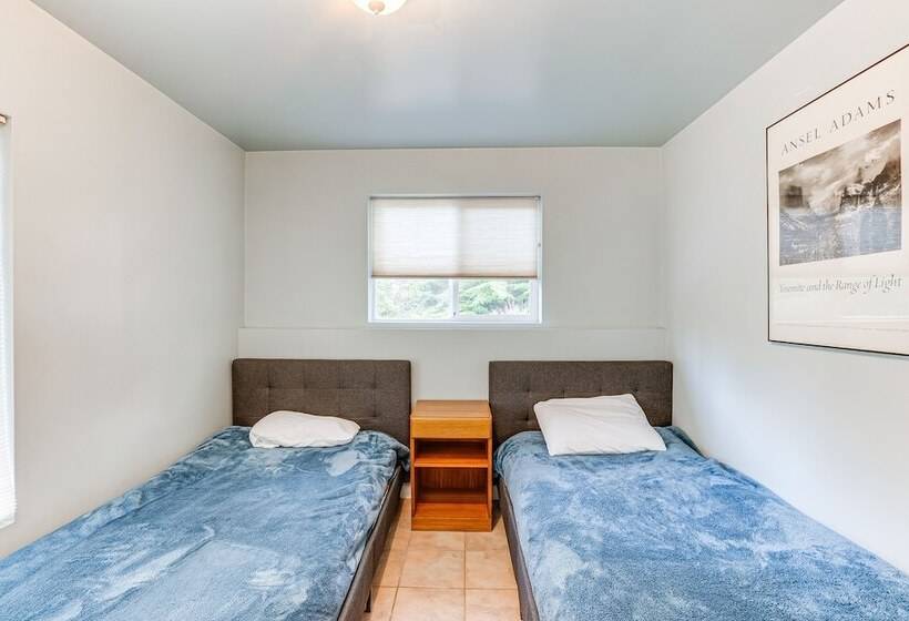 Peaceful Port Orford Retreat W/ Hot Tub & Views!