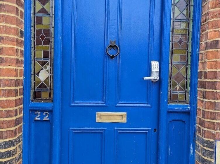 פנסיון Jurassic Bay Holidays