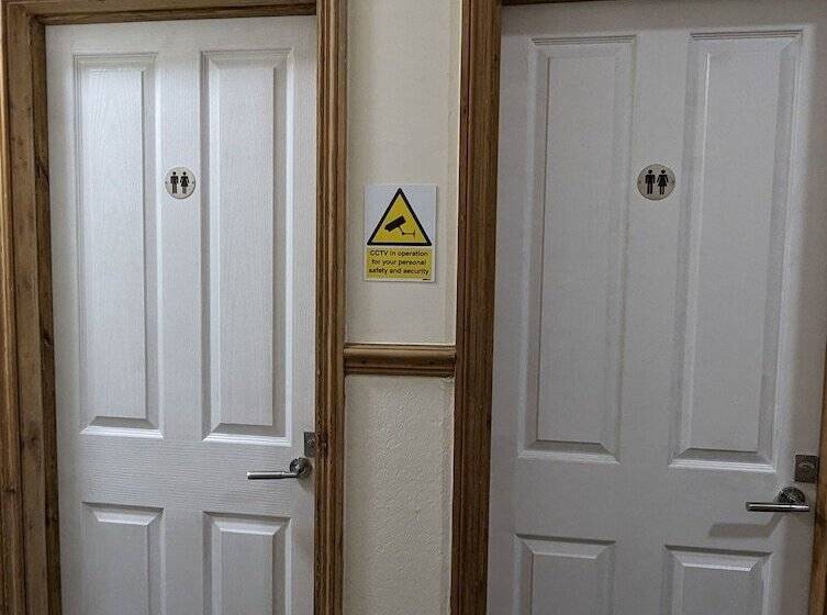 פנסיון Jurassic Bay Holidays