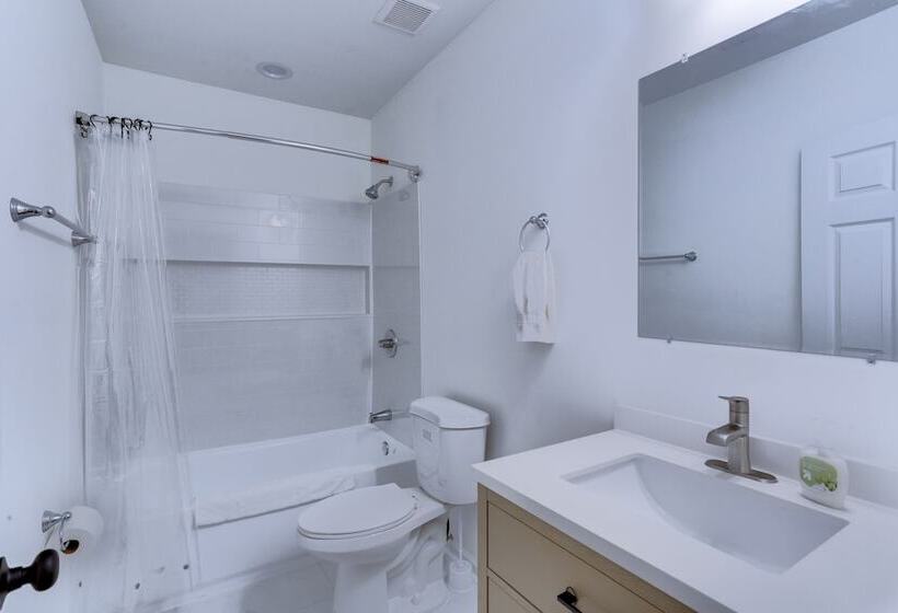 膳宿费 Spacious La Plata Escape