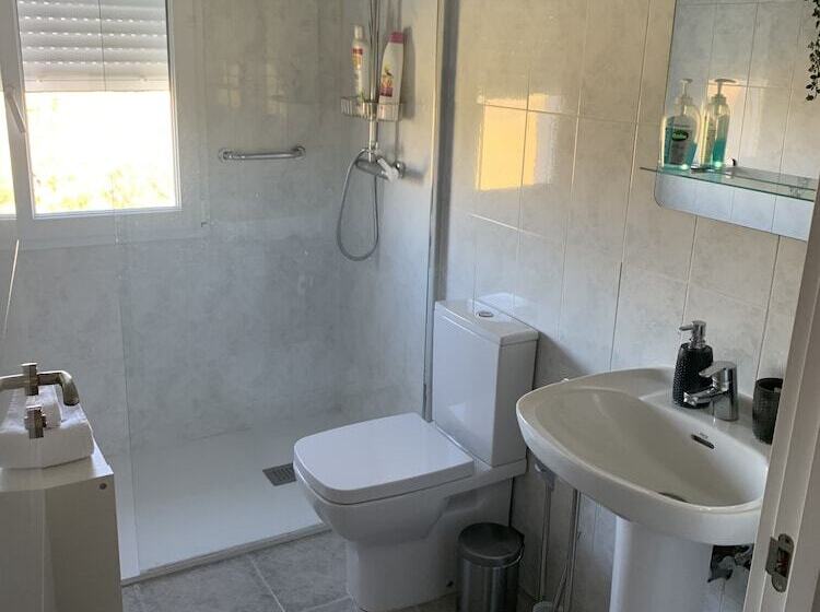 פנסיון Villa Preciosa