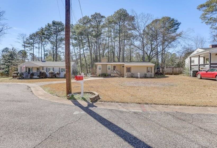 Pet Friendly Birmingham Cottage W/ Private Hot Tub